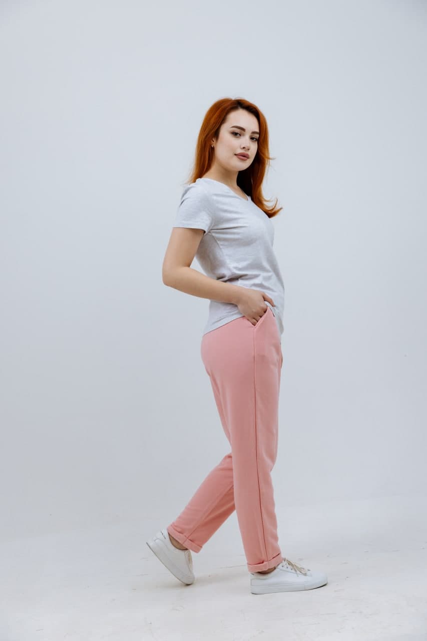 undefined Gray Tshirt with Pink Trousers - image - 00